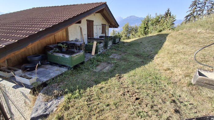 Début des travaux Préparation avec déplacement des bacs pour le commencement du terrassement.